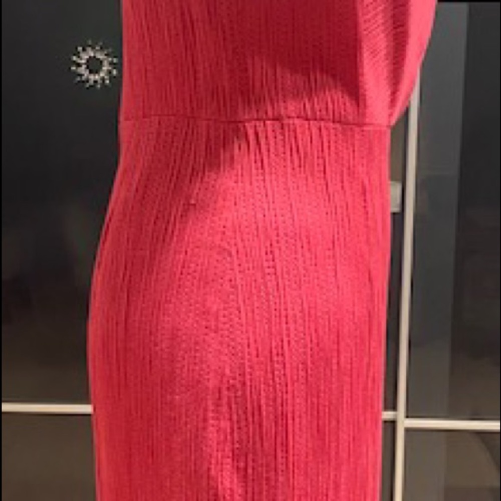 Kay Unger Elegant Fitted High Fashion Dress - Picture 3 of 7
